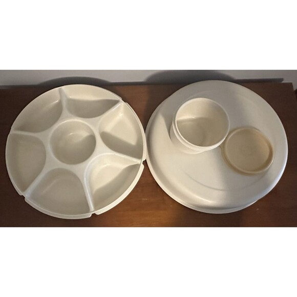 Tupperware Vintage 13"  Divided  Veggie Tray 1665-3, Serving Bowl Lid 1666-3 - Picture 1 of 6